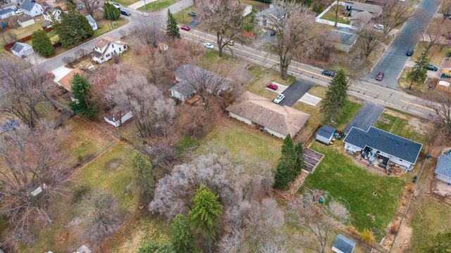 1967 County Road D W, Arden Hills, MN 55112