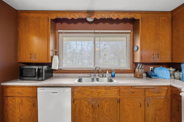 1967 County Road D W, Arden Hills, MN 55112