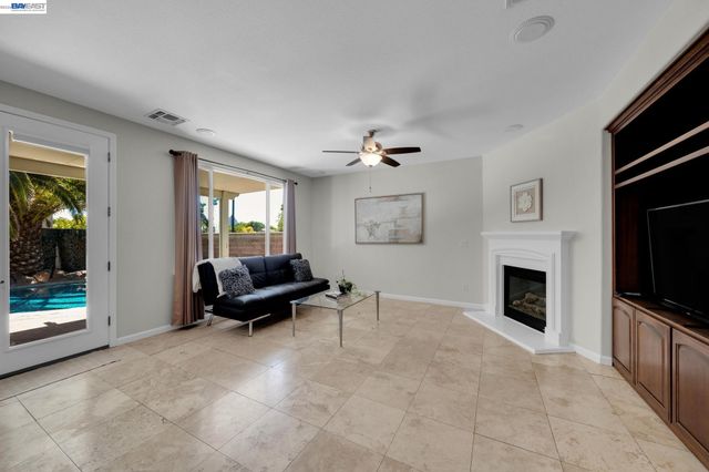 6391 Crystal Springs Cir, Discovery Bay, CA 94505