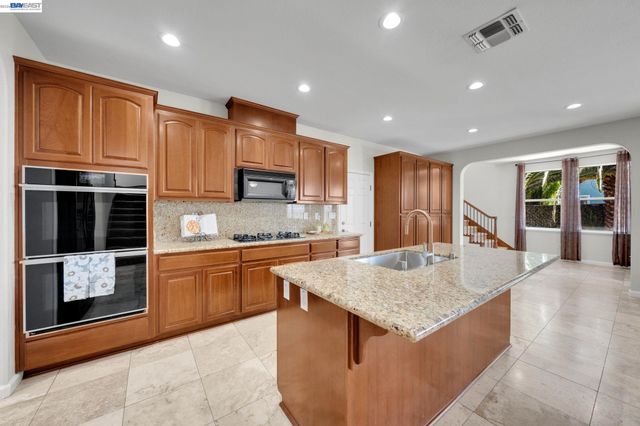 6391 Crystal Springs Cir, Discovery Bay, CA 94505