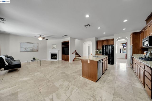 6391 Crystal Springs Cir, Discovery Bay, CA 94505