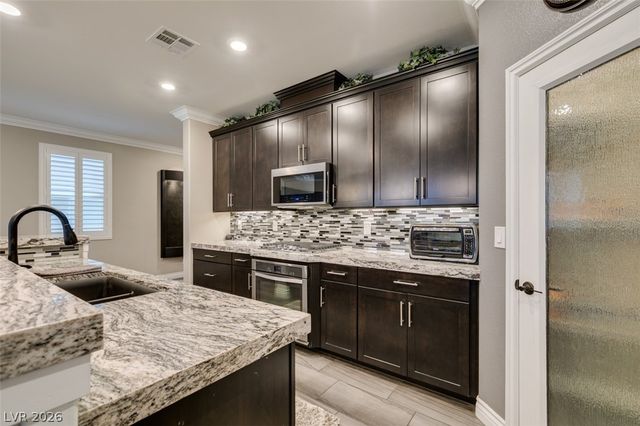 10300 Brooke Rise Avenue, Las Vegas, NV 89166