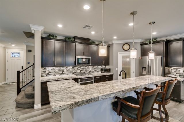 10300 Brooke Rise Avenue, Las Vegas, NV 89166