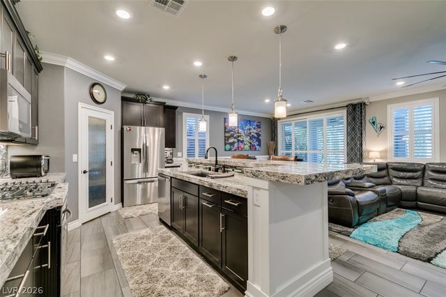 10300 Brooke Rise Avenue, Las Vegas, NV 89166