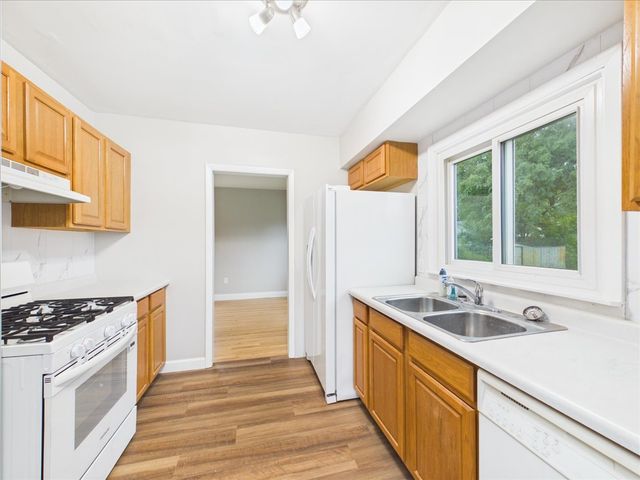 1803 Ridgeland Road, Rockford, IL 61108