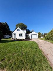 1803 Ridgeland Road, Rockford, IL 61108