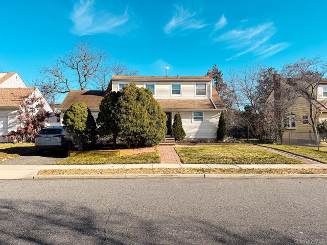 25 Ford Drive W, Merrick, NY 11758