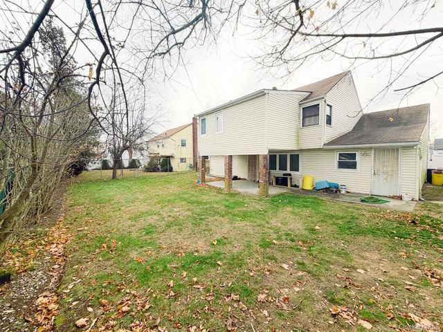 25 Ford Drive W, Merrick, NY 11758
