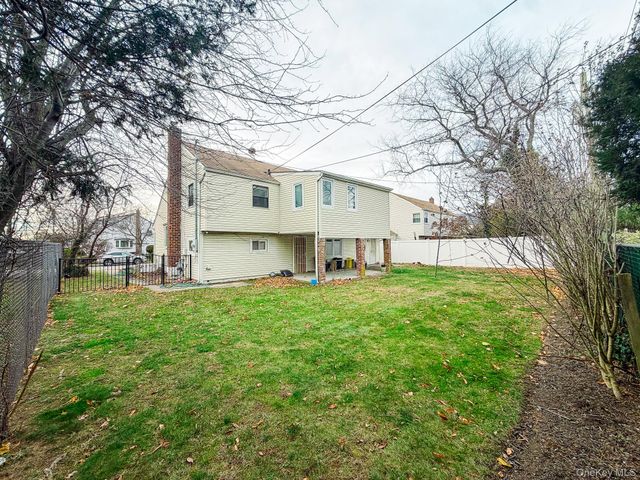 25 Ford Drive W, Merrick, NY 11758
