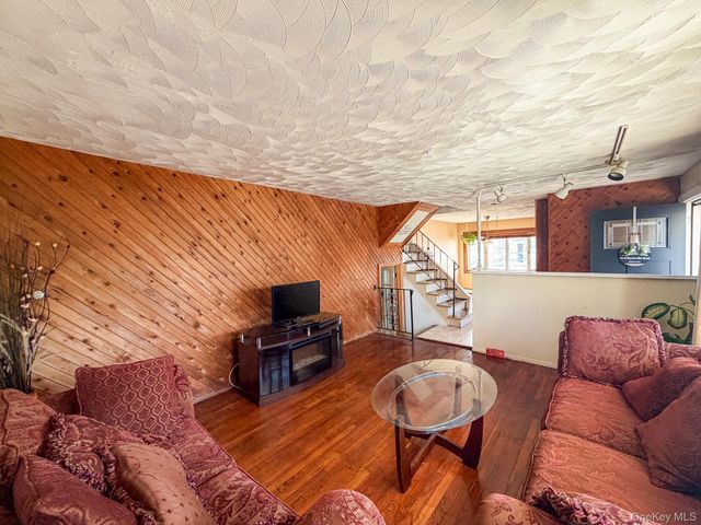 25 Ford Drive W, Merrick, NY 11758