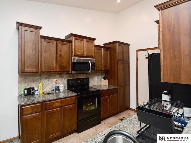 821 Glenarbor Drive, Lincoln, NE 68512