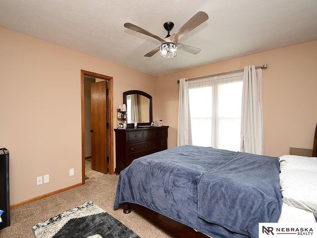 821 Glenarbor Drive, Lincoln, NE 68512