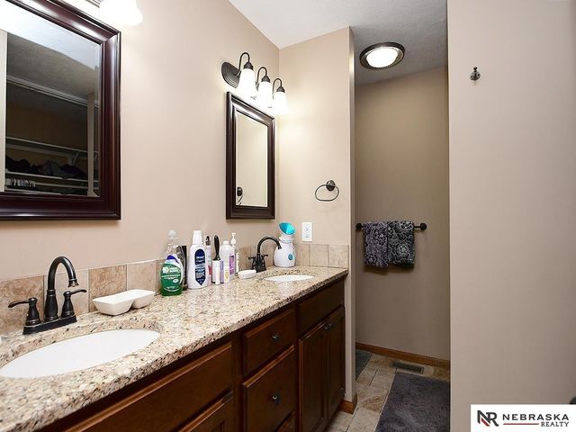 821 Glenarbor Drive, Lincoln, NE 68512