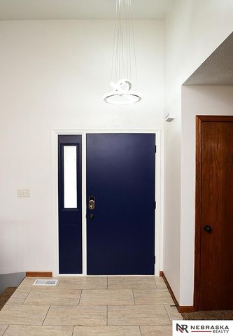 821 Glenarbor Drive, Lincoln, NE 68512