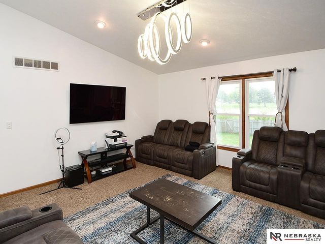 821 Glenarbor Drive, Lincoln, NE 68512