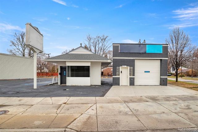 35812 W Michigan Avenue, Wayne, MI 48184