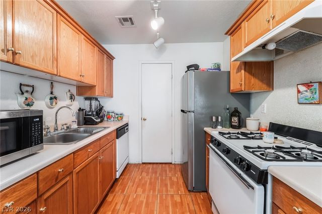 5330 East Charleston Boulevard 99, Las Vegas, NV 89142