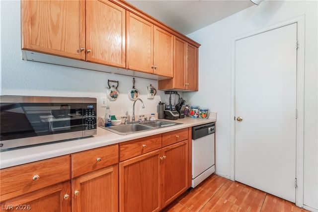 5330 East Charleston Boulevard 99, Las Vegas, NV 89142