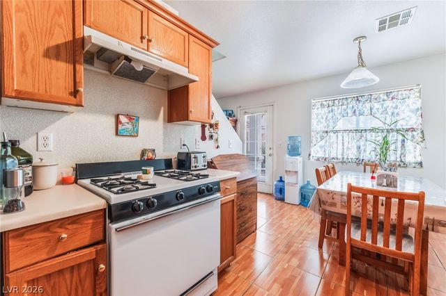 5330 East Charleston Boulevard 99, Las Vegas, NV 89142