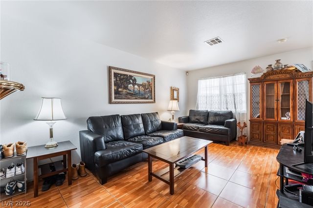 5330 East Charleston Boulevard 99, Las Vegas, NV 89142