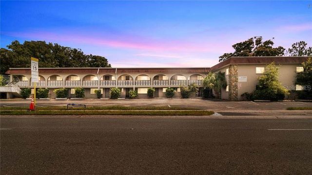 5900 22ND AVENUE N 14, St Petersburg, FL 33710
