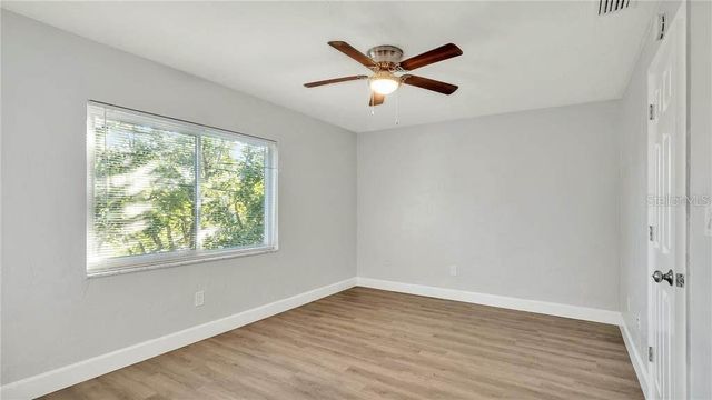 5900 22ND AVENUE N 14, St Petersburg, FL 33710