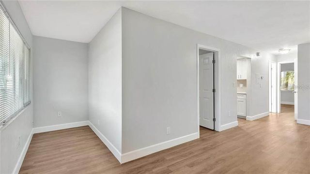 5900 22ND AVENUE N 14, St Petersburg, FL 33710