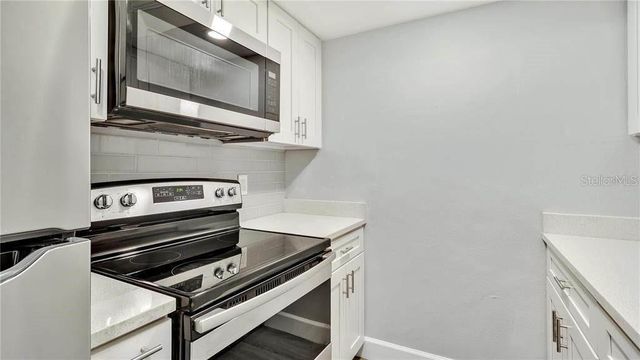5900 22ND AVENUE N 14, St Petersburg, FL 33710