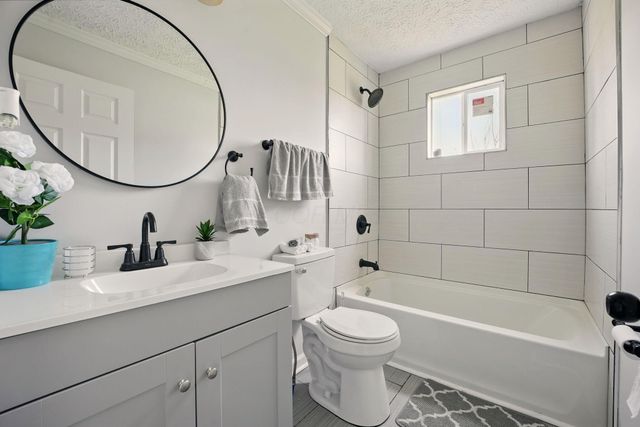 2196 Berrell Avenue, Columbus, OH 43211