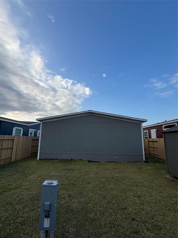 159 Lear Lane, Pearland, TX 77581