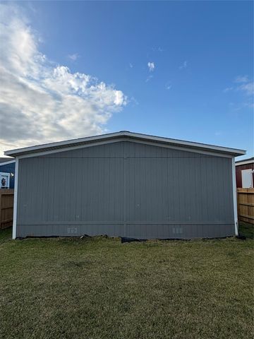 159 Lear Lane, Pearland, TX 77581