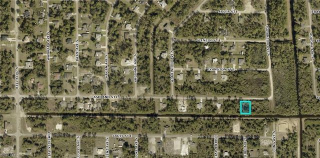 858 Ashland ST E, Lehigh Acres, FL 33974