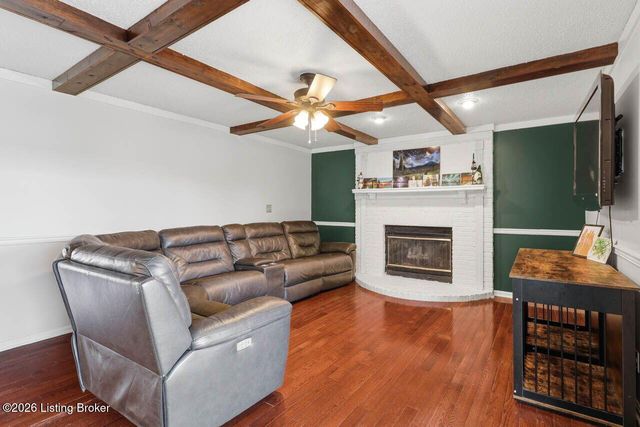 1037 Cobblestone Cir, Shepherdsville, KY 40165