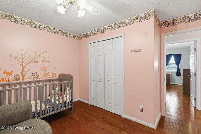 1037 Cobblestone Cir, Shepherdsville, KY 40165