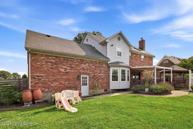 1037 Cobblestone Cir, Shepherdsville, KY 40165
