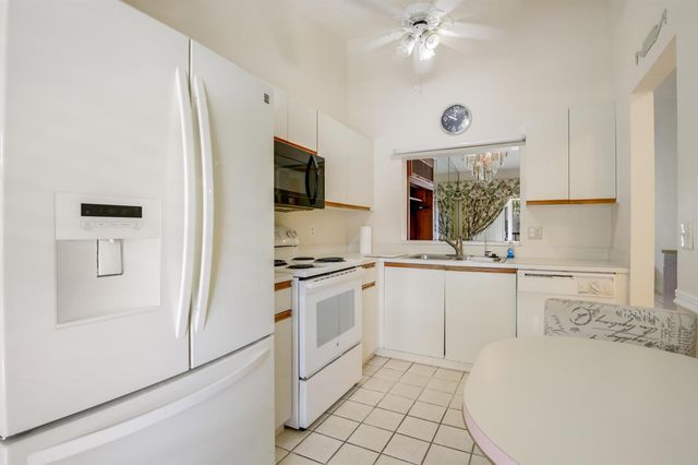 3340 Lucerne Park Drive, Greenacres, FL 33467