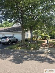 11 Chadwick Lane 11C, Monroe, NJ 08831
