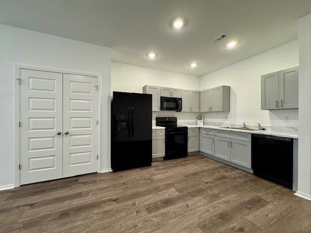 6810 SW Memphis Avenue, Bentonville, AR 72713