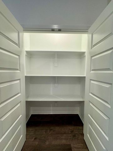 6810 SW Memphis Avenue, Bentonville, AR 72713