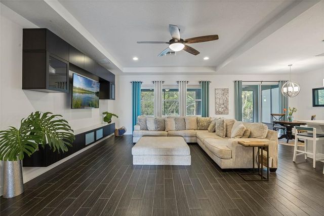 3893 WIND DANCER CIRCLE, St Cloud, FL 34772