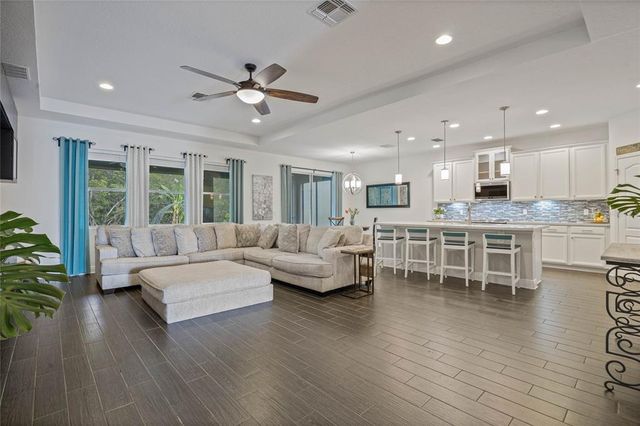 3893 WIND DANCER CIRCLE, St Cloud, FL 34772