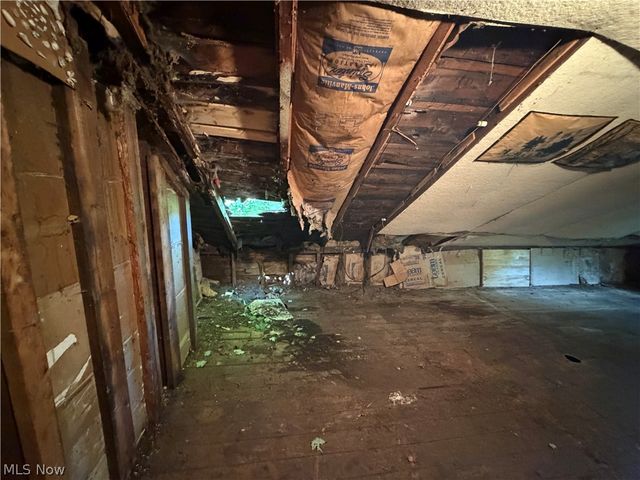 25625 Highland Road, Richmond Heights, OH 44143