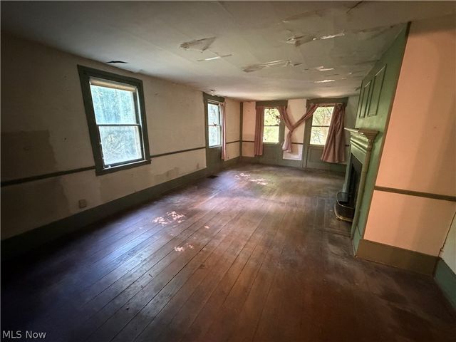 25625 Highland Road, Richmond Heights, OH 44143
