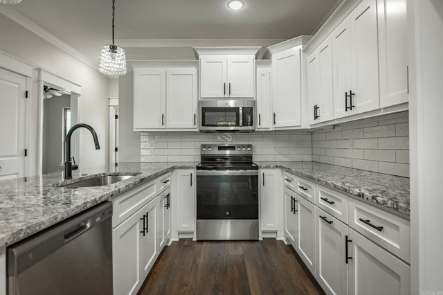 911 W Dell Vista Cove, Cabot, AR 72023