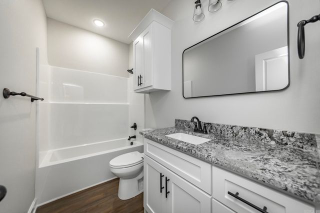 911 W Dell Vista Cove, Cabot, AR 72023
