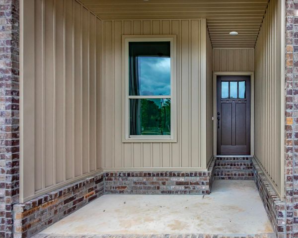 911 W Dell Vista Cove, Cabot, AR 72023