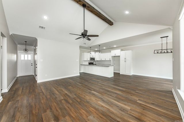 911 W Dell Vista Cove, Cabot, AR 72023