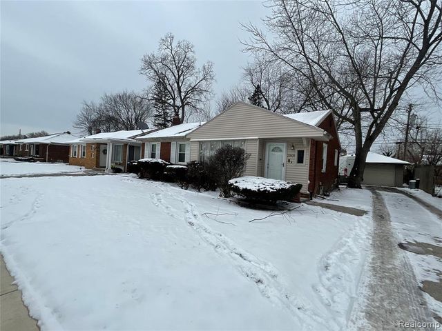 23509 Parklawn Street, Oak Park, MI 48237