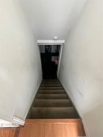 23509 Parklawn Street, Oak Park, MI 48237