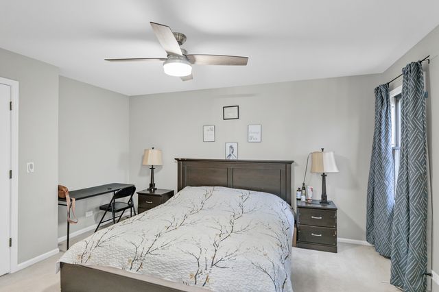 62 Washington Avenue, Streamwood, IL 60107